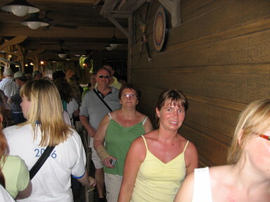 IMG8822resize_Vye.jpg
